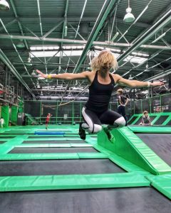 testowanie aktywności fizycznych, park trampolin